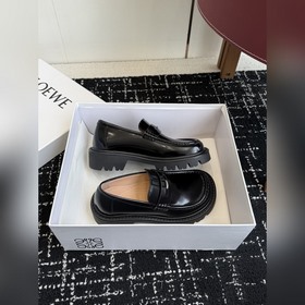 LOEWE 25SS Осень/Зима Новинка Лоферы с