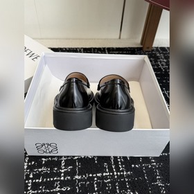 LOEWE 25SS Осень/Зима Новинка Лоферы с