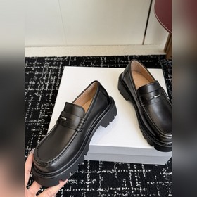 LOEWE 25SS Осень/Зима Новинка Лоферы с