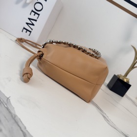 Loewe Мягкая сумка Flamenco из кожи я
