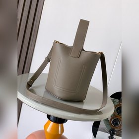 Сумка Pebble Bucket Сумка Pebble, изго