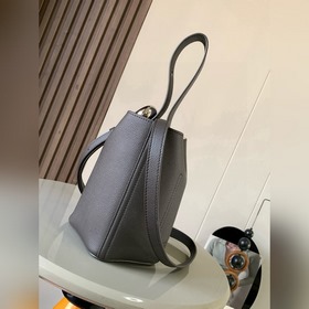 Сумка Pebble Bucket Сумка Pebble, изго