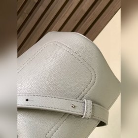 Сумка Pebble Bucket из мягкой кожи с з