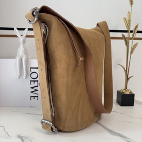 Средняя сумка-ведро из замши Loewe Lo