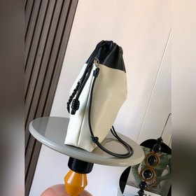 Loewe Новая мягкая двухцветная сумка-т