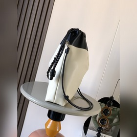 Loewe Новая мягкая двухцветная сумка-т