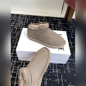 LOEWE 25SS Осенняя/зимняя коллекция： 