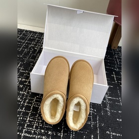 LOEWE 25SS Осенняя/зимняя коллекция：
