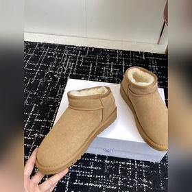 LOEWE 25SS Осенняя/зимняя коллекция： 
