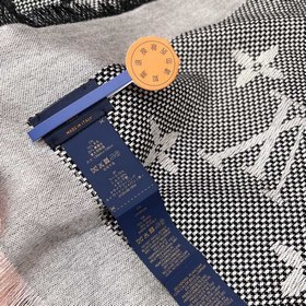 Новый шарф Louis Vuitton с крупным мо