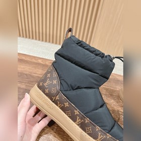 LOUIS VUITTON# Новейшие осенне-зимние 