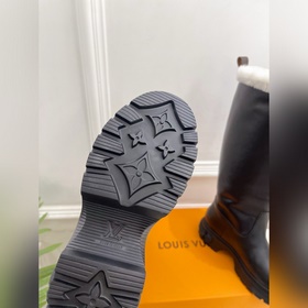 LV Louis Vuitton 25SS 2026 Осенняя/