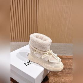 Новые осенне-зимние ботинки Moncler с