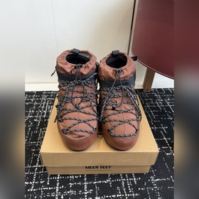 Совместная коллекция MoonBoot x Moncl