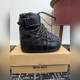 Совместная коллекция MoonBoot x Moncl