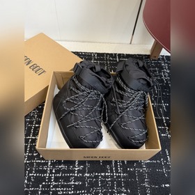Совместная коллекция MoonBoot x Moncl