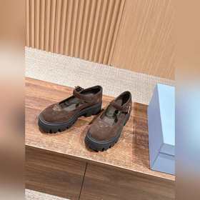 PRADA Новые туфли Mary Jane на мягком 