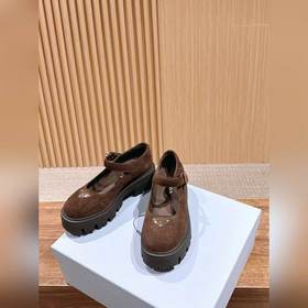PRADA Новые туфли Mary Jane на мягком 