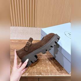 PRADA Новые туфли Mary Jane на мягком 