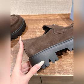 PRADA Новые туфли Mary Jane на мягком 