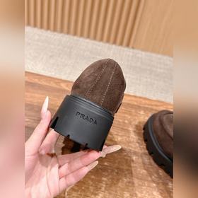 PRADA Новые туфли Mary Jane на мягком 