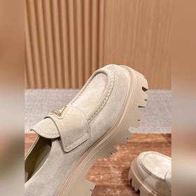 PRADA Новые туфли Mary Jane на мягком 