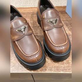PRADA Новые туфли Mary Jane на мягком 