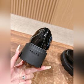 PRADA Новые туфли Mary Jane на мягком 