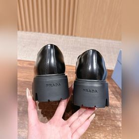 PRADA Новинка Туфли Mary Jane на толст