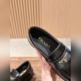 PRADA Новинка Туфли Mary Jane на толст