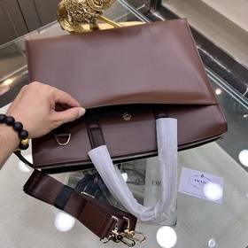 Новый мужской портфель PRADA, изготовл