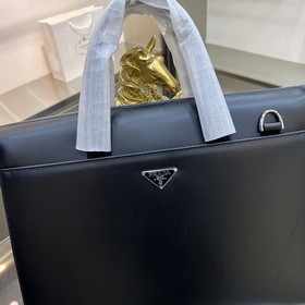 Новый мужской портфель PRADA, изготовл