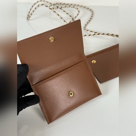 Женский кошелек Prada с клапаном и дер