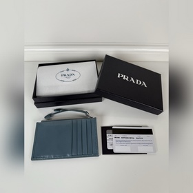 Карточный держатель Prada из промаслен