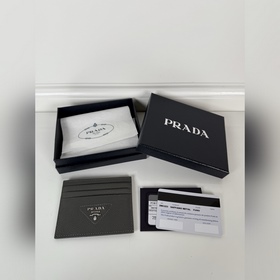 Мужской компактный кошелек Prada из ко