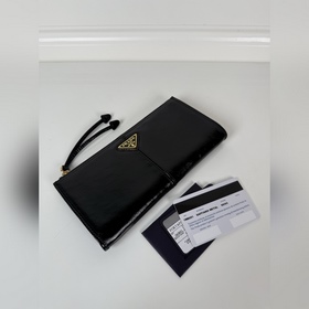 Небольшая сумка Prada Unisex. Эта комп