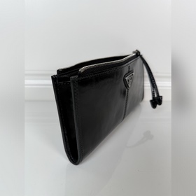 Небольшой чехол Prada Unisex. Этот ком