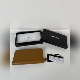 Кошелек Prada с односторонней застежко
