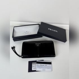 Мужской кошелек Prada с застежкой-молн