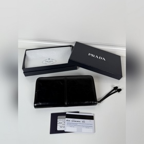 Мужской кошелек Prada с застежкой-молн