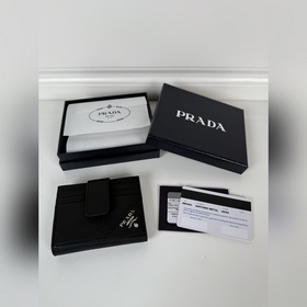 Мужской кожаный кошелек Prada с откидн