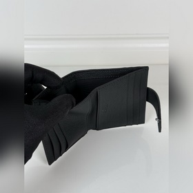 Мужской кожаный кошелек Prada с откидн