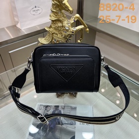 PRADA 8820-4 Эта элегантная сумка чер