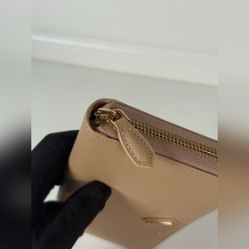 Кошелек Prada с одной молнией из кожи 