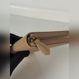 Кошелек Prada с одной молнией из кожи 
