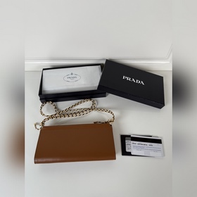 Женский кошелек Prada с клапаном, моде