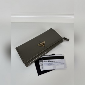 Женский кошелек Prada с клапаном, моде