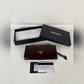 Женский кошелек Prada с клапаном, моде