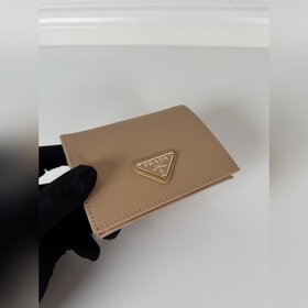 Женский компактный кошелек Prada с дву