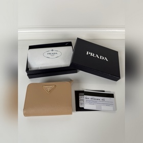 Женский кошелек Prada с крестообразной